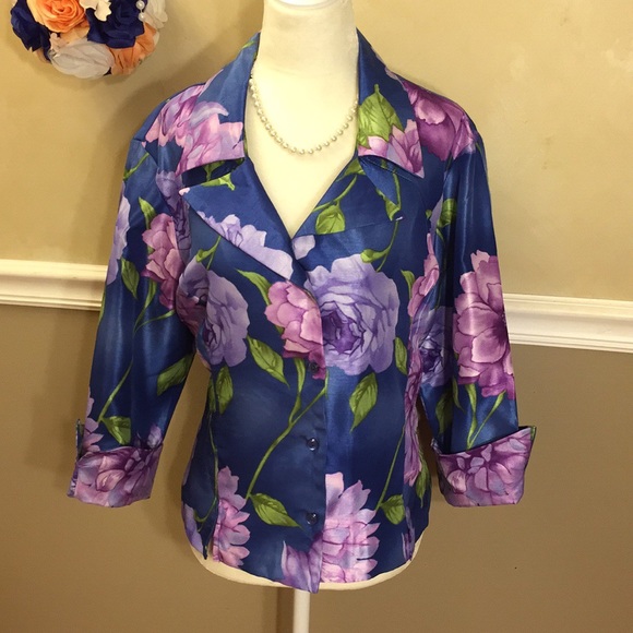 dressbarn Tops - Dressbarn floral sheen button down top